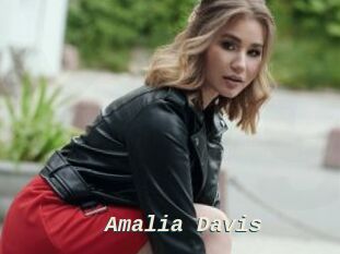 Amalia_Davis