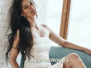 ArianaHoups