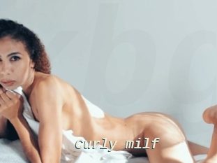 Curly_milf