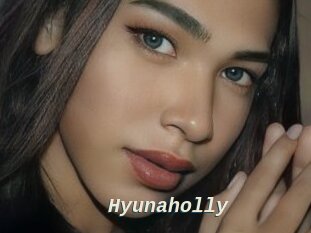 Hyunaholly
