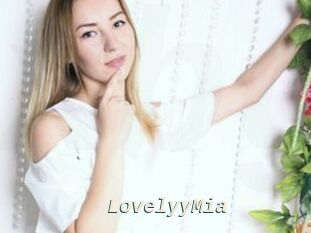 LovelyyMia