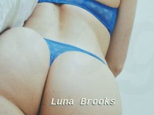 Luna_Brooks
