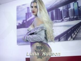 Luna_Hudson