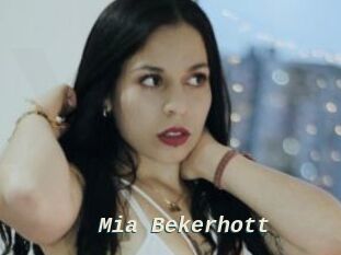Mia_Bekerhott