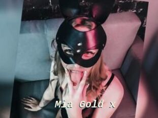 Mia_Gold_x