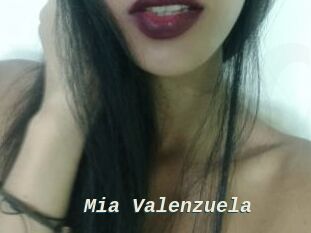 Mia_Valenzuela