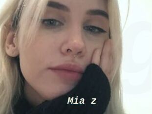 Mia_z