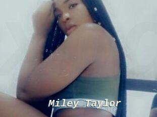 Miley_Taylor