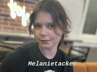 Melanietacker