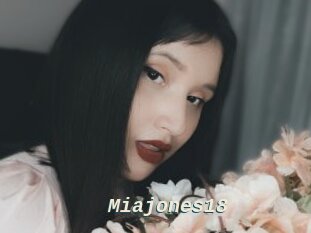 Miajones18