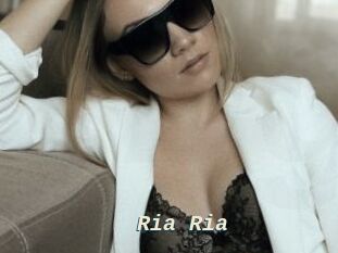 Ria_Ria